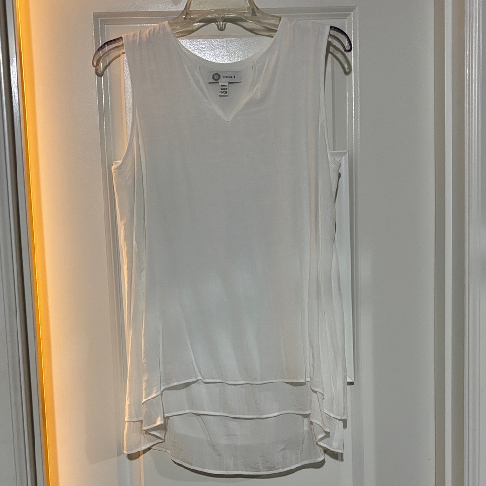 Chic White Layered Sleeveless Blouse